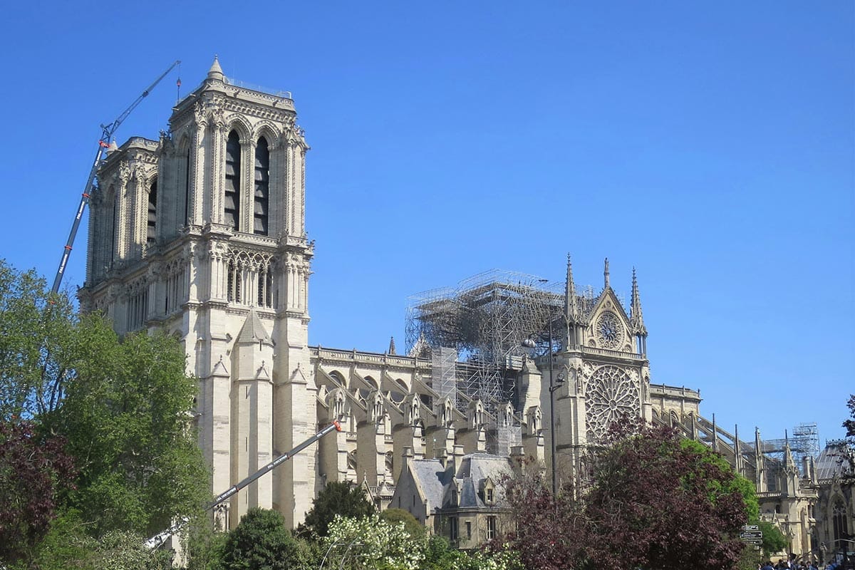 Περπάτημα στο Ιστορικό Κέντρο: Από τη Notre Dame στη Sainte-Chapelle