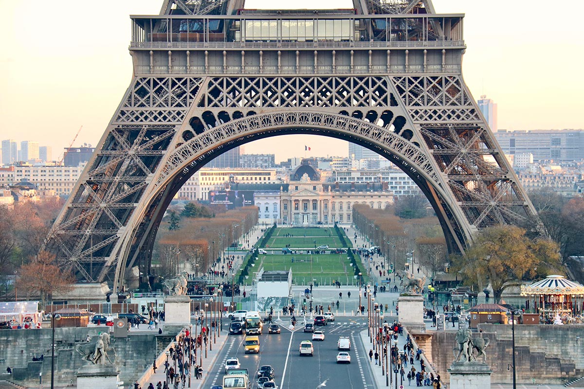fabien maurin TfwrsPgqmUg Eiffel Tower