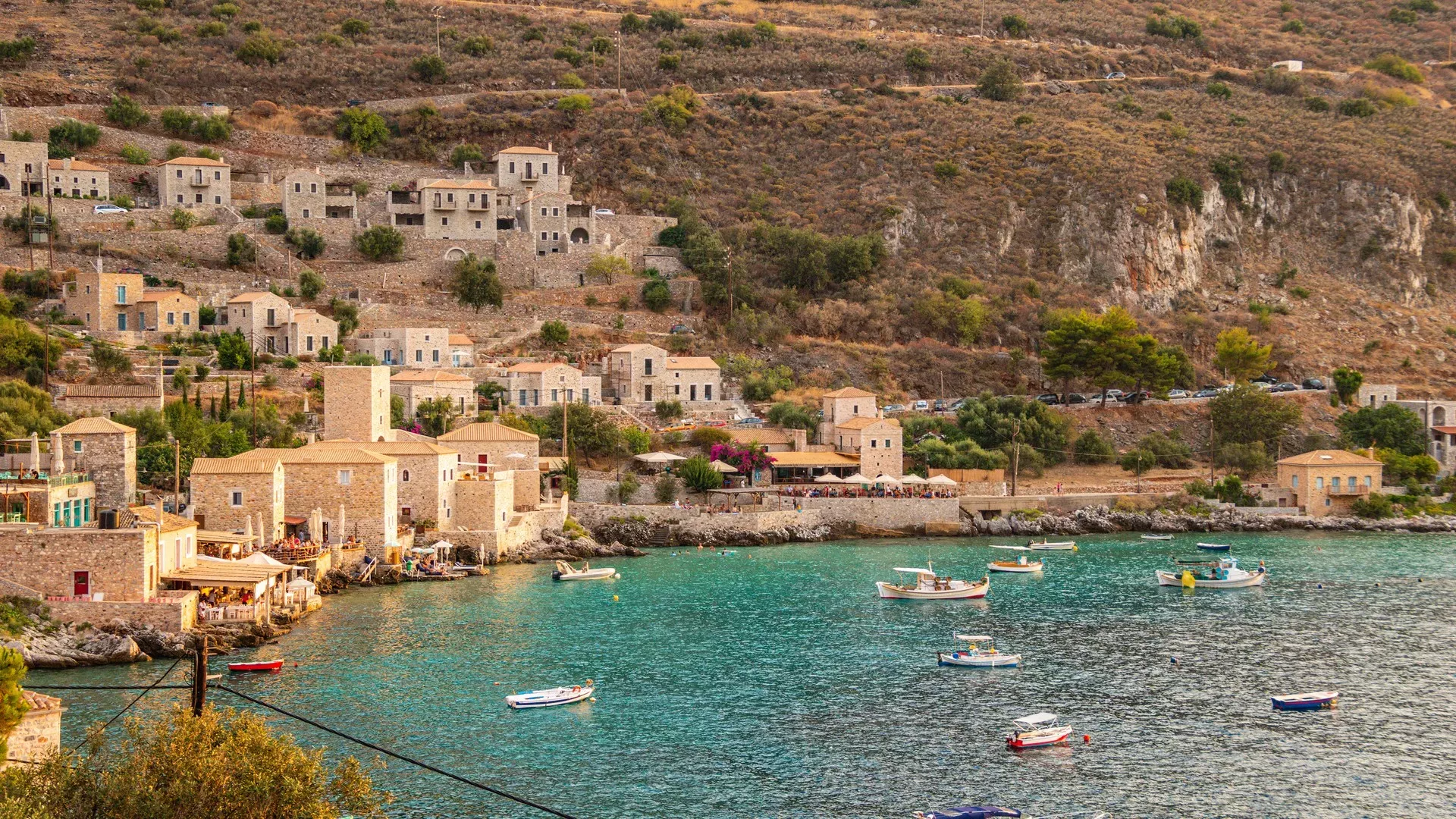 Λακωνική Μάνη: 11 στάσεις που πρέπει να κάνεις 8 limeni manis