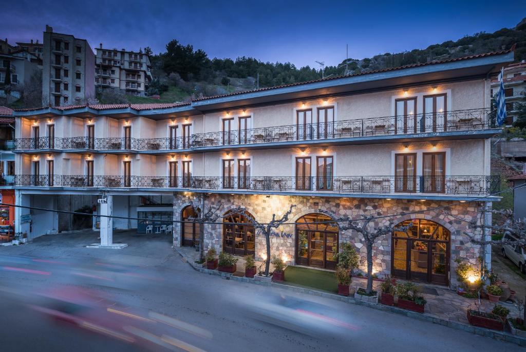 Arahova Inn