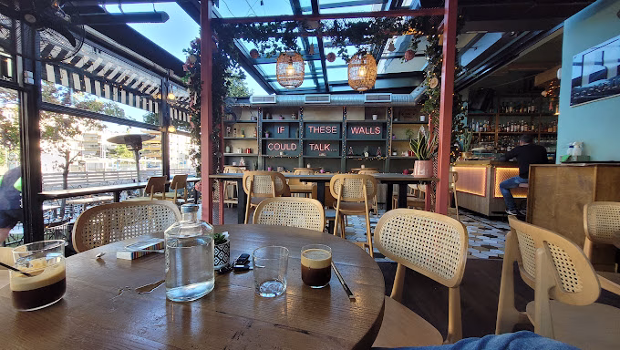 Χολαργός: 5+1 Αγαπημένα Σημεία για Brunch 25 BookAli - Για λάτρεις των βιβλίων και του καλού φαγητού