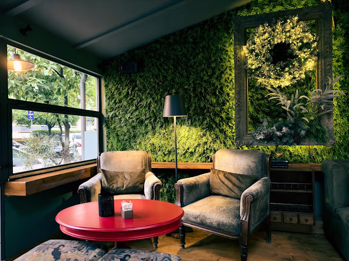 Χολαργός: 5+1 Αγαπημένα Σημεία για Brunch 24 Hidden Bistro - Μια γωνιά έκπληξη