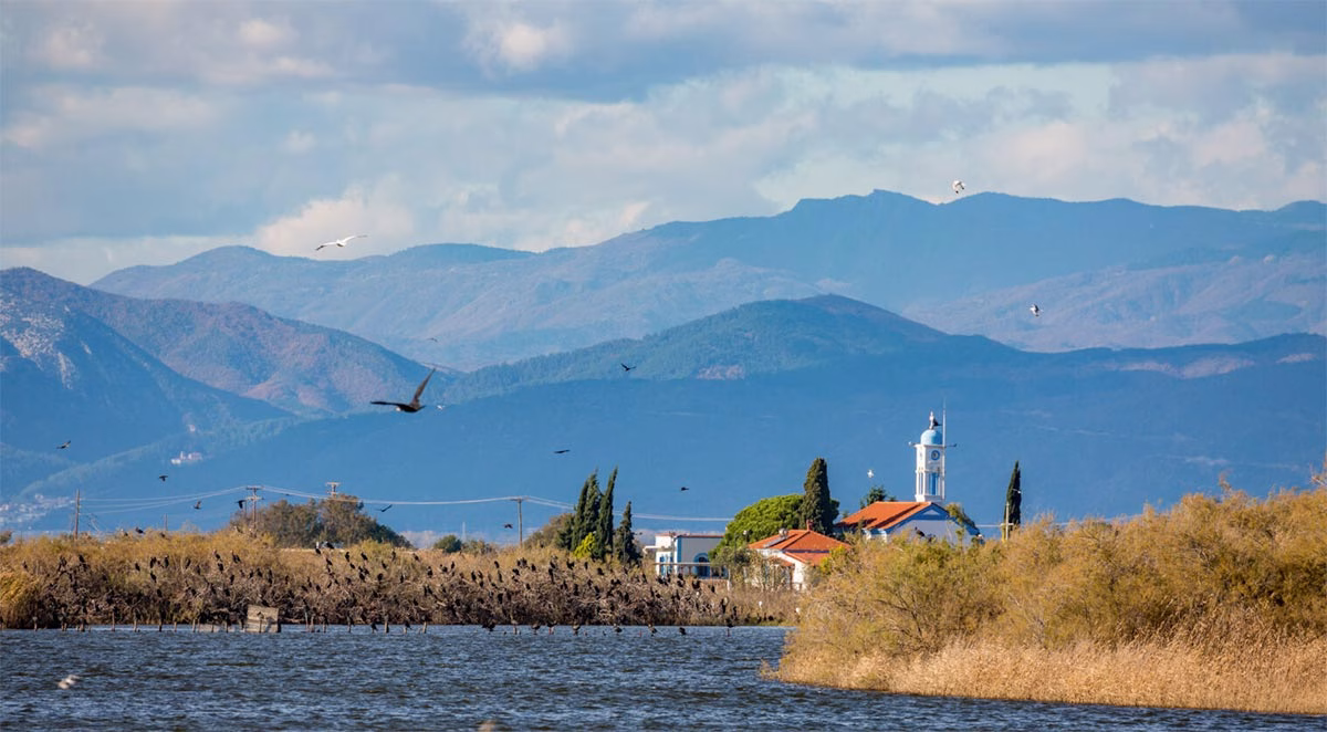 Η Φυσική Ομορφιά της Λίμνης Βιστωνίδας