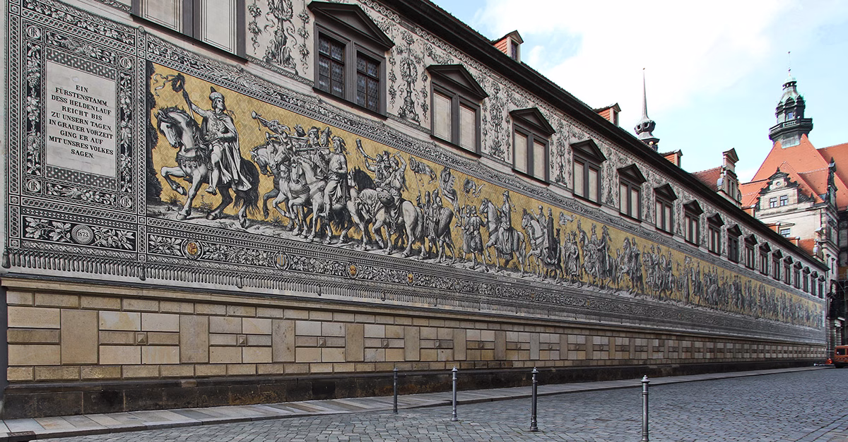 Δρέσδη: Από τη Μεσαιωνική Ιστορία στη Σύγχρονη Αρχιτεκτονική 26 Procession of Princes: Η Πομπή των Ηγεμόνων από Πορσελάνη