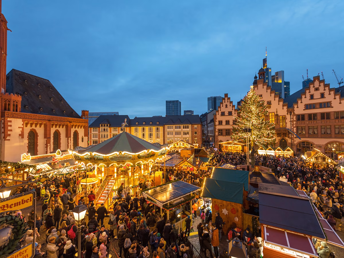 Römerberg Weihnachtsmarkt, Φρανκφούρτη: Χριστούγεννα σε Ιστορικό Σκηνικό