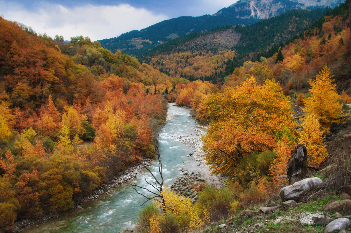 Ασπροπόταμος: Ένας Κρυμμένος Παράδεισος στις Πλαγιές της Πίνδου