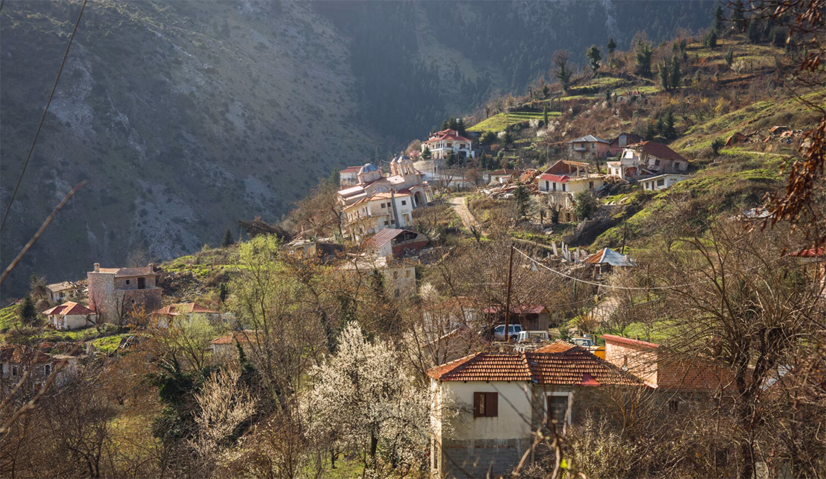 Ροποτό: Το Χωριό που Βυθίζεται