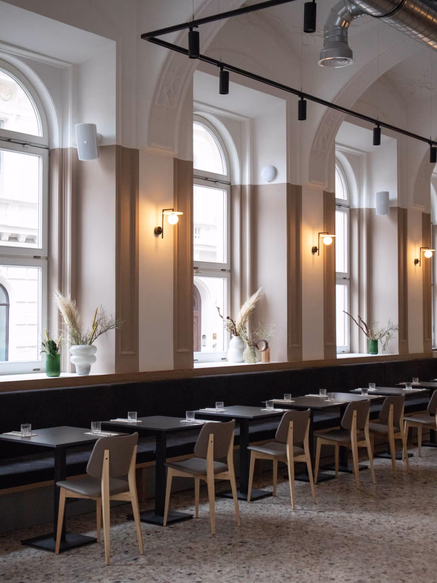 Top 10 Specialty Coffee Shops στη Βιέννη για Λάτρεις του Καφέ και του Brunch: Sil - Coffee Breakfast & More