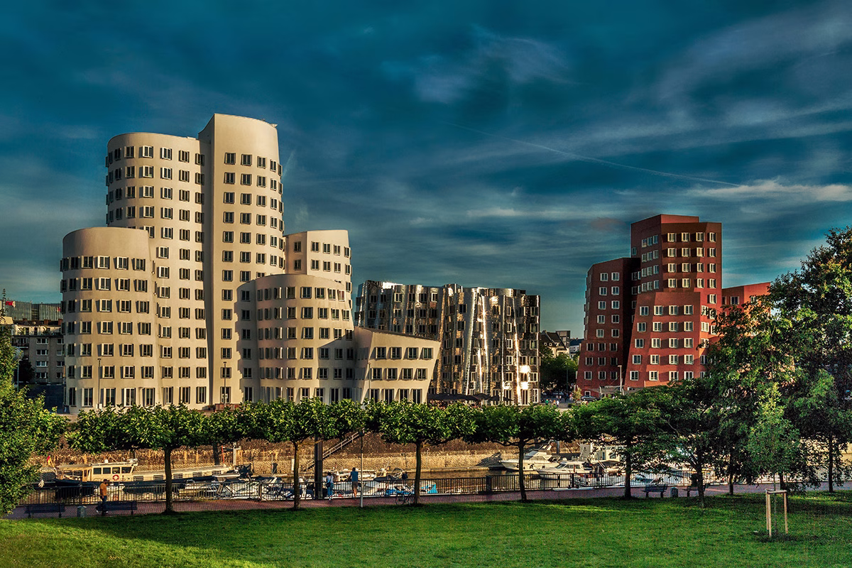 Ντίσελντορφ (Dusseldorf): Η Πολιτιστική Καρδιά της Βόρειας Ρηνανίας-Βεστφαλίας 20 Τέχνη και Πολιτισμός στο Ντίσελντορφ