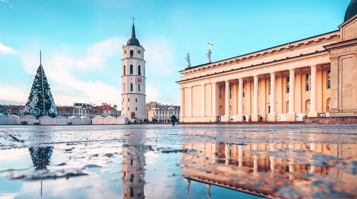 Χριστούγεννα στο Βίλνιους: Η Πλατεία του Καθεδρικού: Καρδιά των Γιορτών