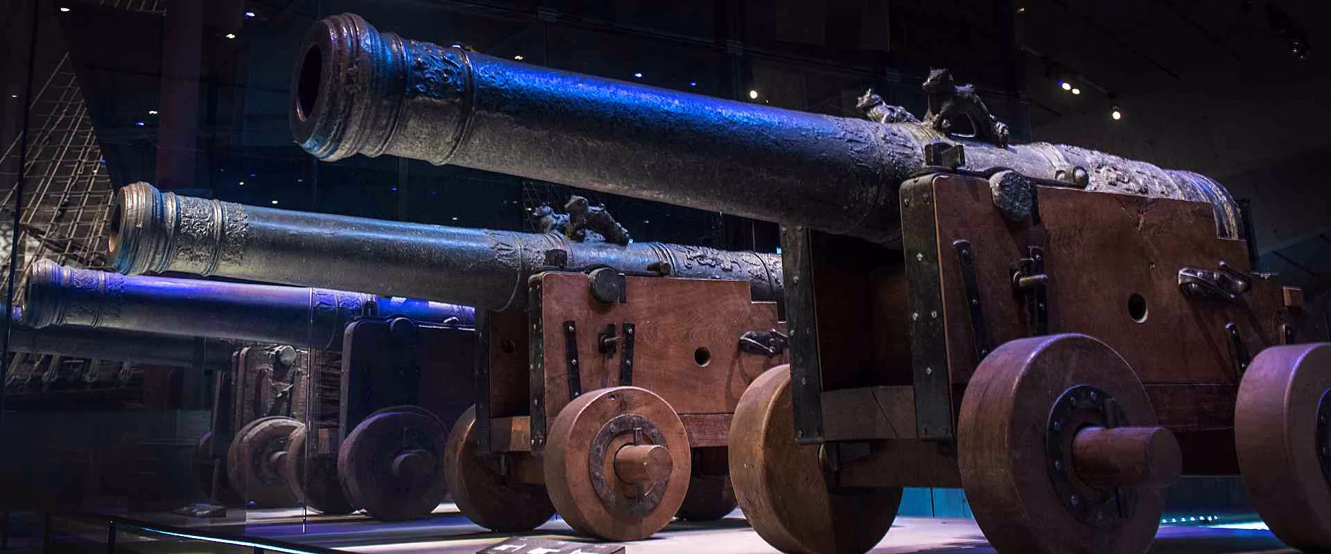 Ανακαλύπτοντας το Μουσείο Βάσα στη Στοκχόλμη: Ένα ταξίδι στον 17ο αιώνα 19 Τα εκθέματα πέρα από το πλοίο: Ένα παράθυρο στον 17ο αιώνα